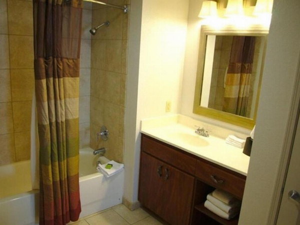 Club 36 Resort by ResortShare image 9